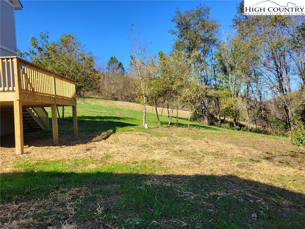 811 Hillcrest Avenue