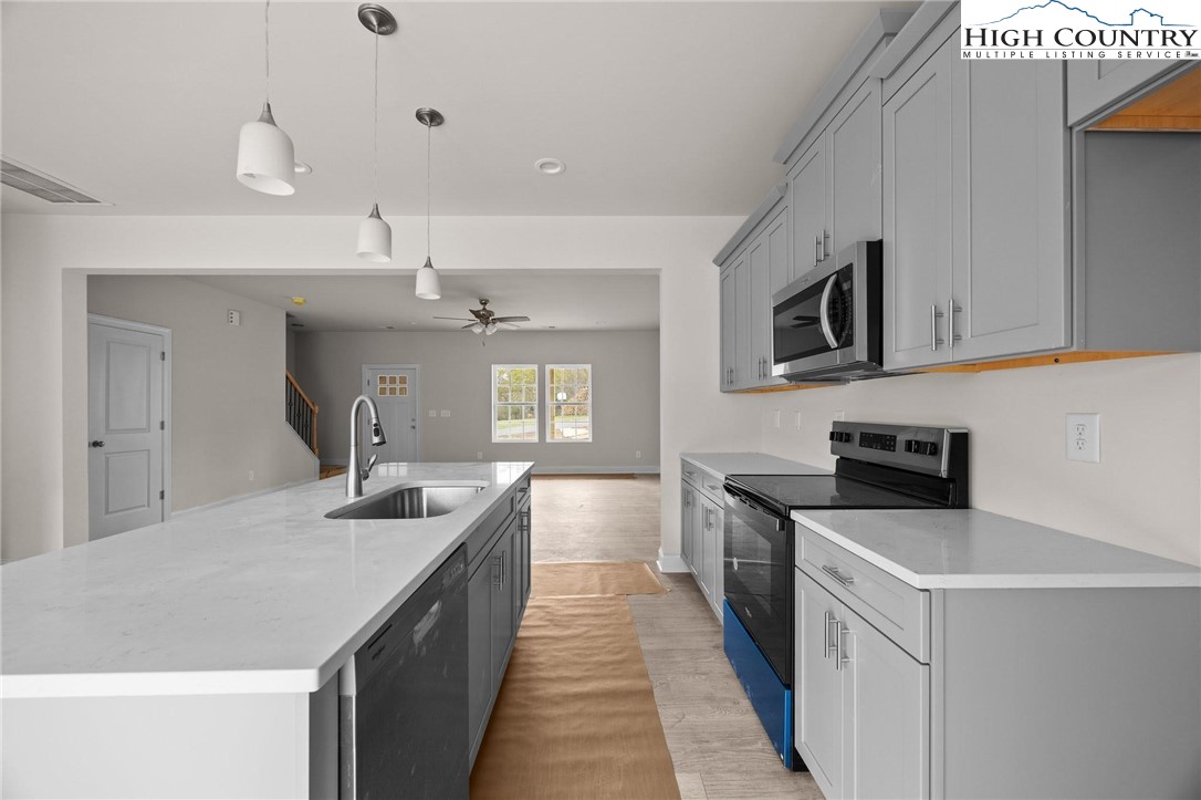 811 Hillcrest Avenue