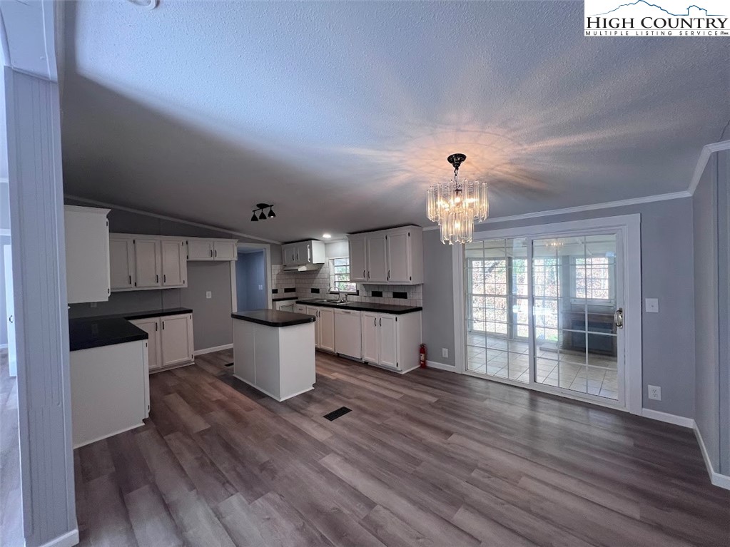 2280 West Buffalo Road