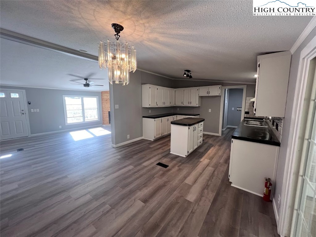 2280 West Buffalo Road