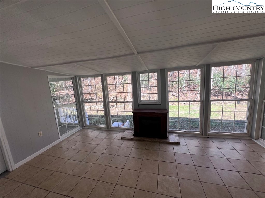 2280 West Buffalo Road