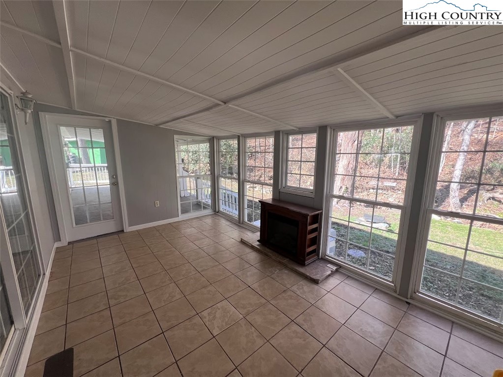 2280 West Buffalo Road