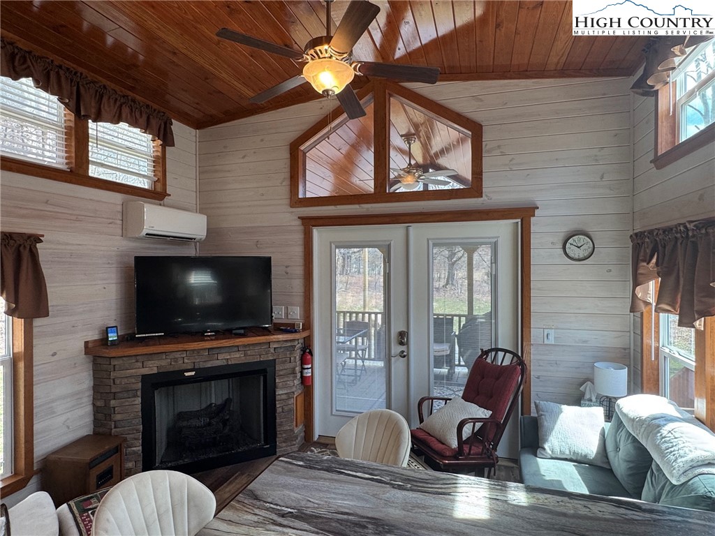 16226 Highlands Parkway