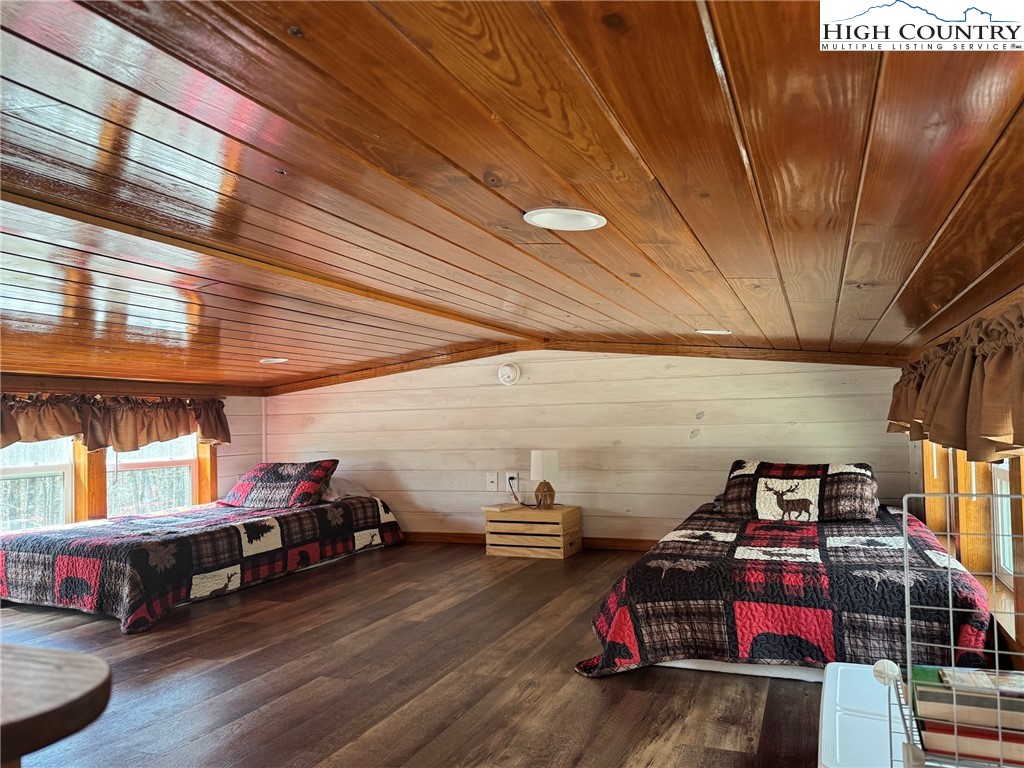 16226 Highlands Parkway