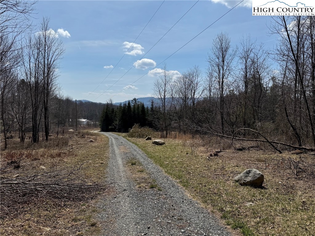 16226 Highlands Parkway