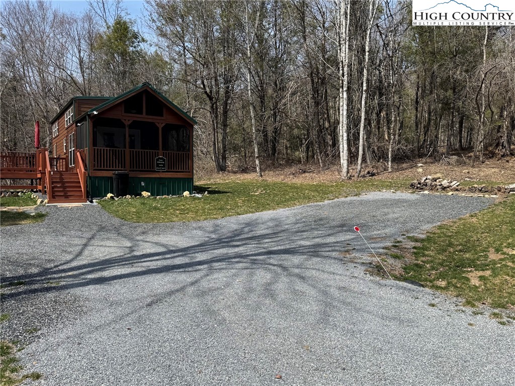 16226 Highlands Parkway