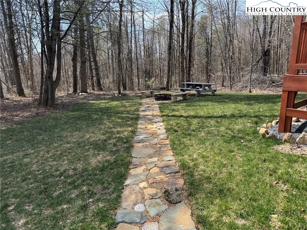 16226 Highlands Parkway