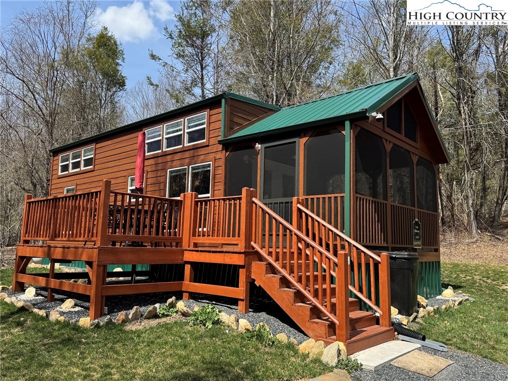 16226 Highlands Parkway