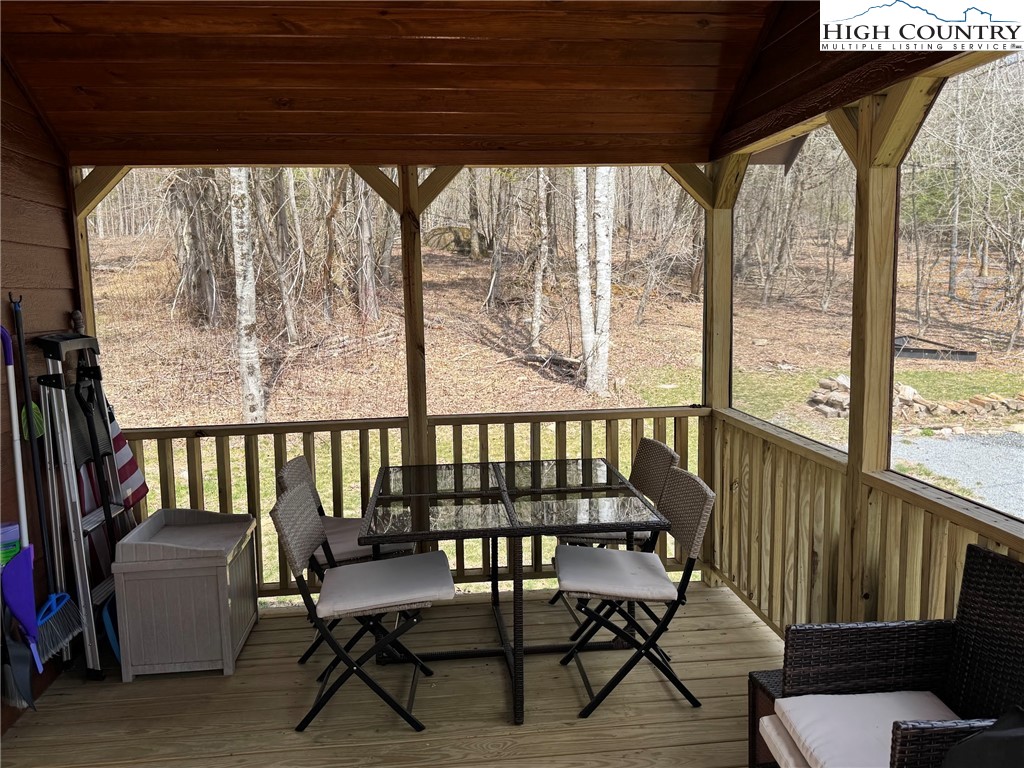 16226 Highlands Parkway