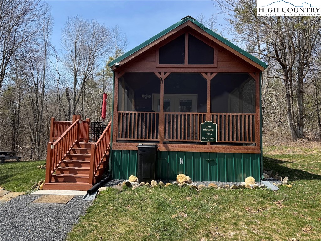 16226 Highlands Parkway