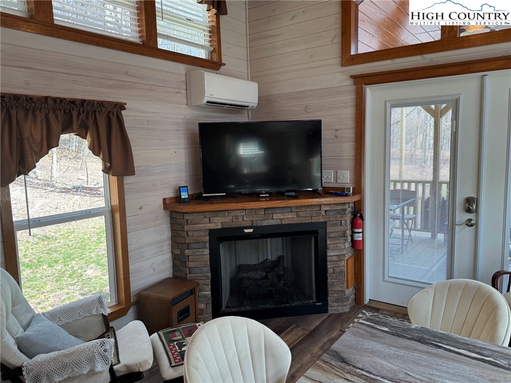 16226 Highlands Parkway