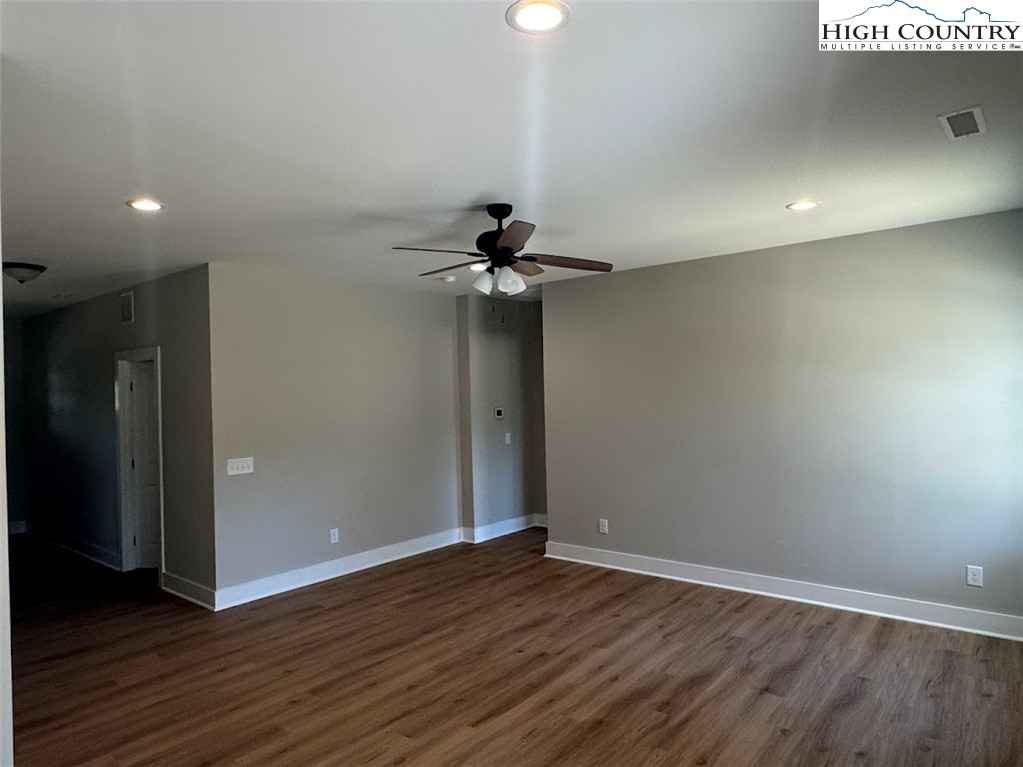 145 W Evergreen Street