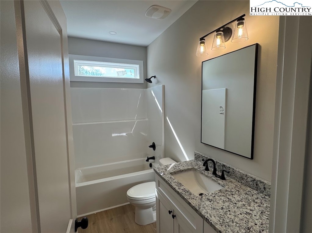 145 W Evergreen Street