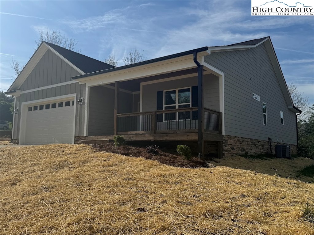 145 W Evergreen Street