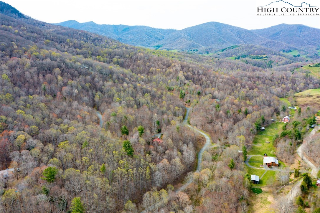 15 Bluff Canyon Drive