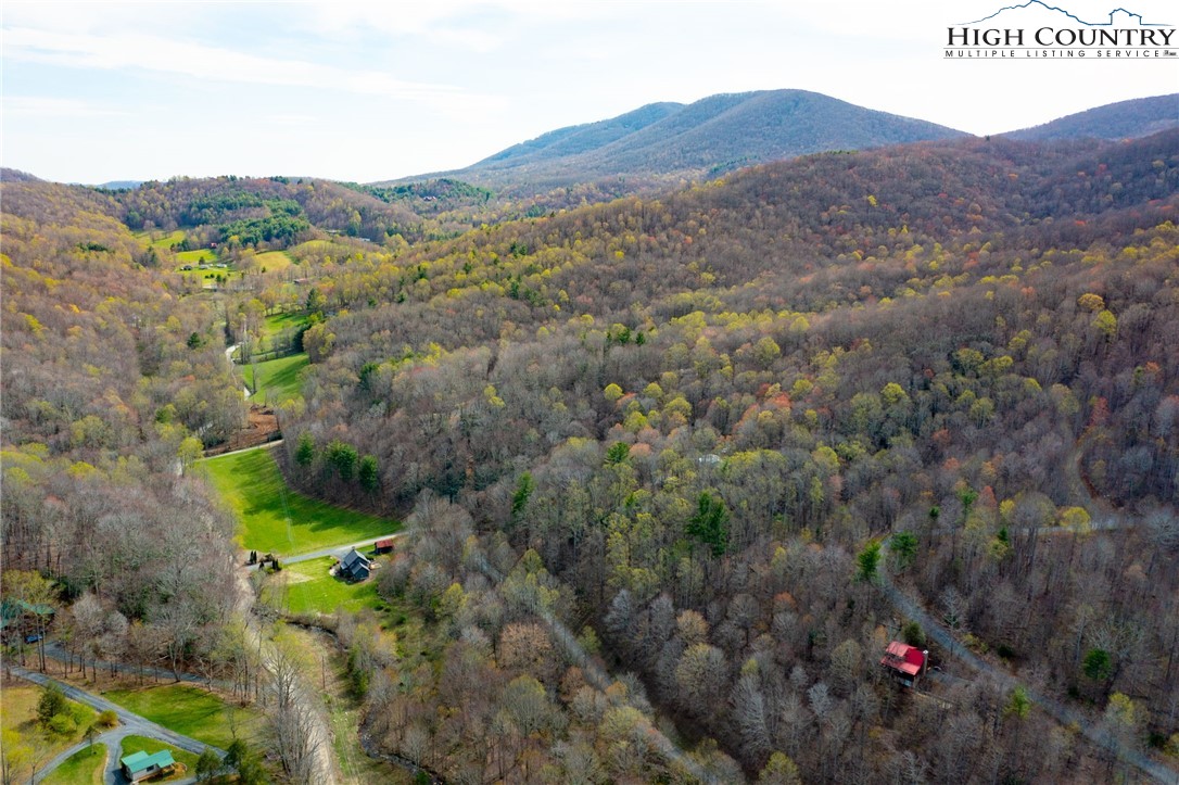 15 Bluff Canyon Drive