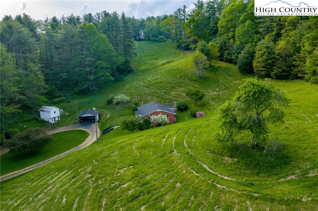 8693 Hwy 88 E Highway