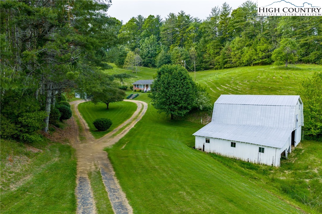 8693 Hwy 88 E Highway