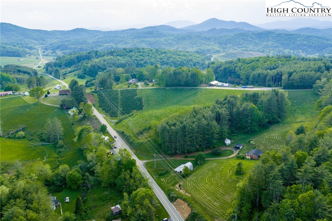 8693 Hwy 88 E Highway