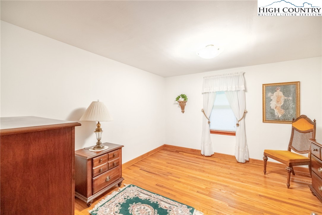 8693 Hwy 88 E Highway