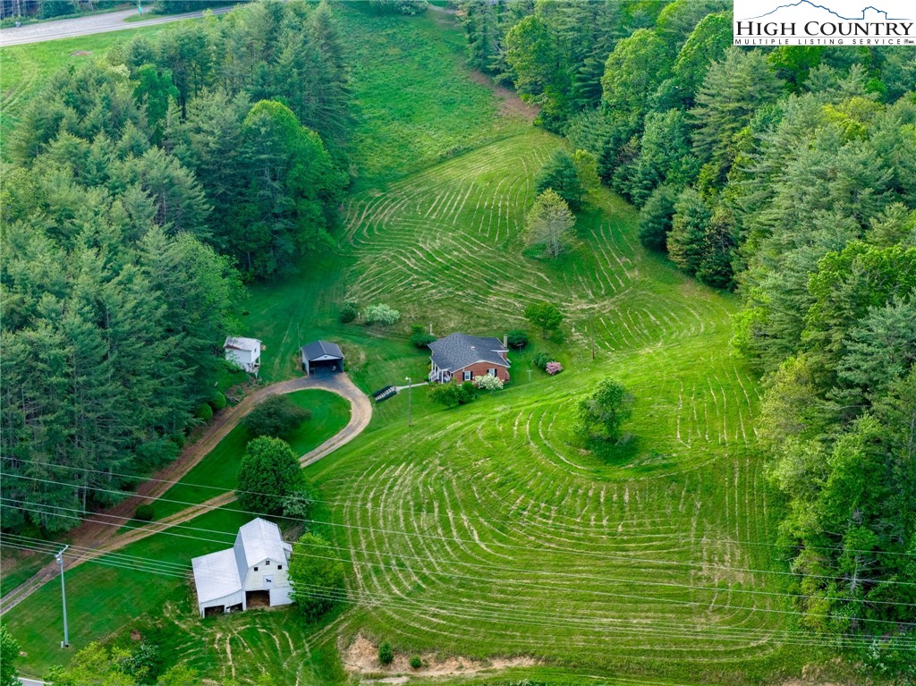 8693 Hwy 88 E Highway