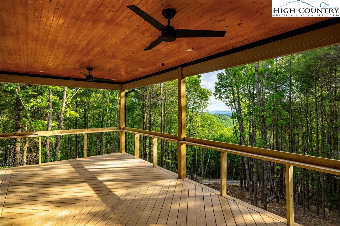 486 Noah's Ridge