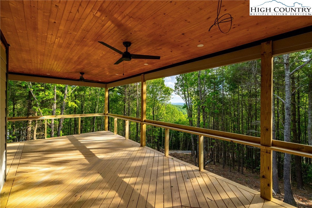 486 Noah's Ridge