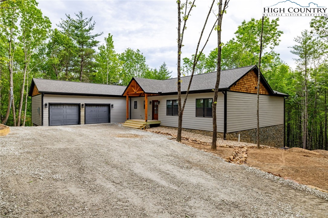 486 Noah's Ridge