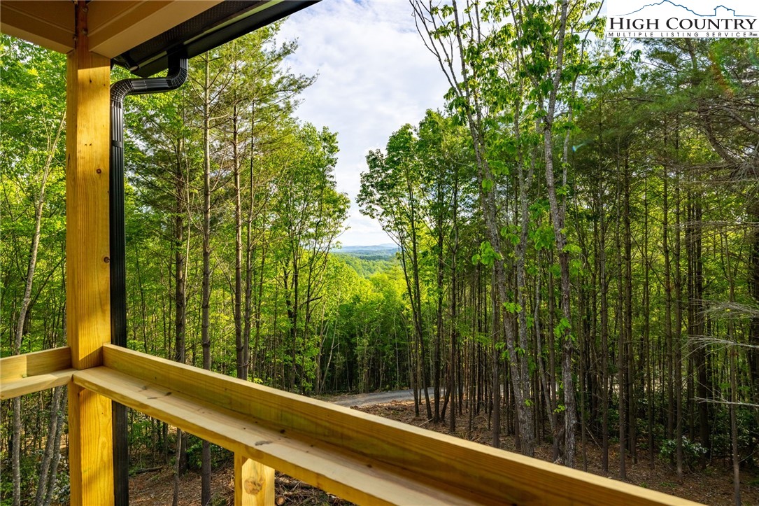 486 Noah's Ridge