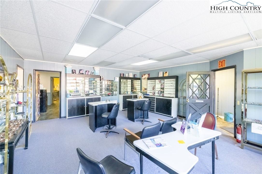 304/306 S Jefferson Avenue