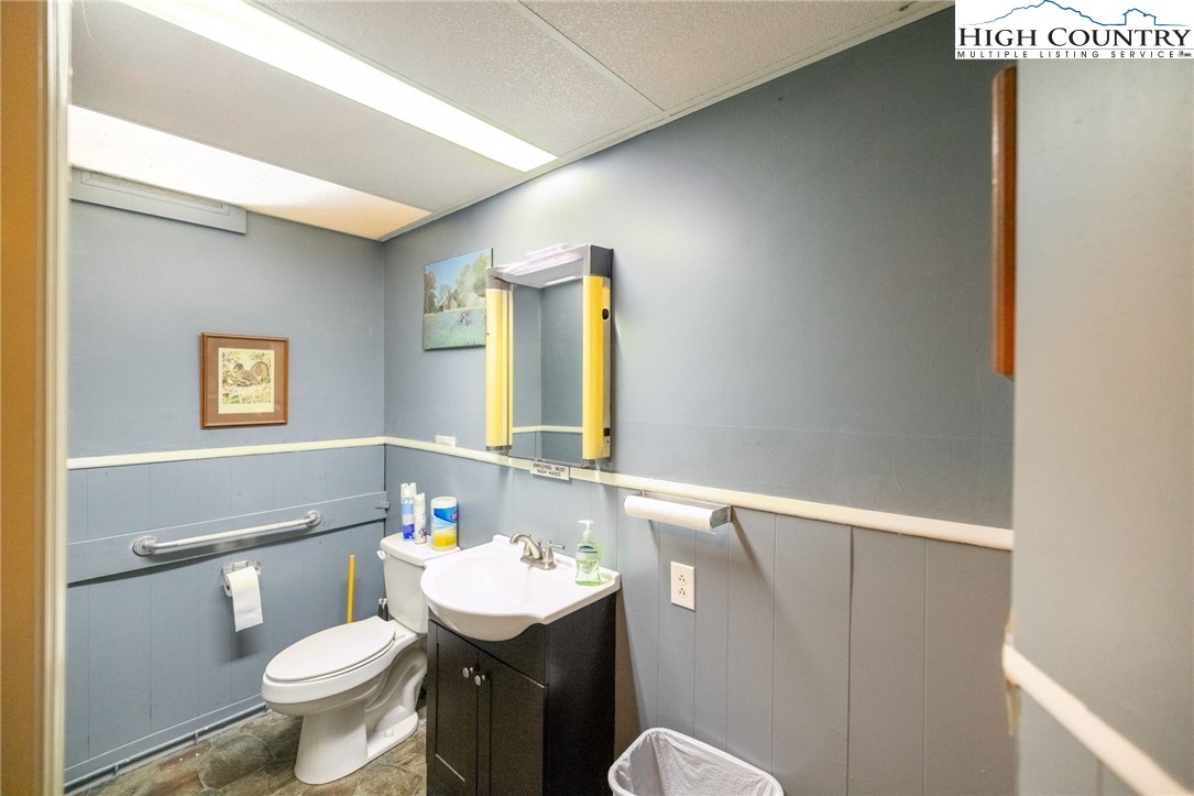 304/306 S Jefferson Avenue