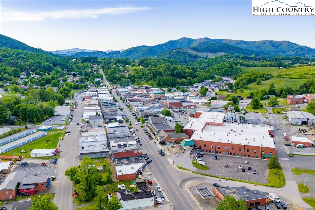 304/306 S Jefferson Avenue