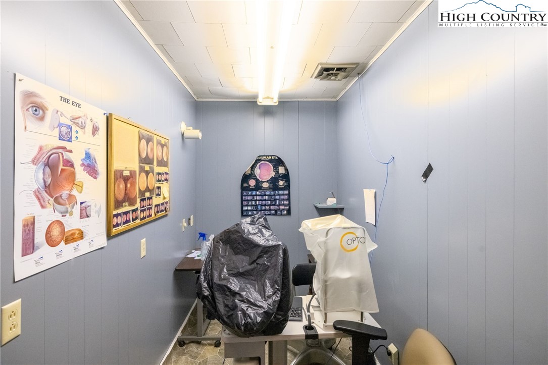 304/306 S Jefferson Avenue