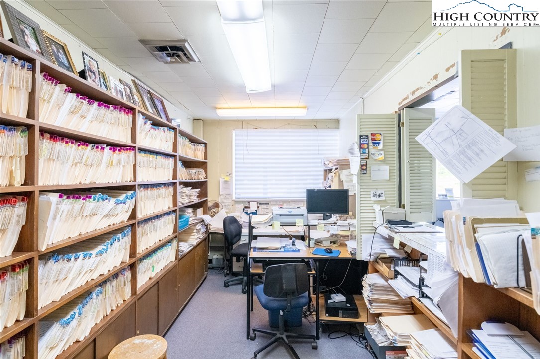 304/306 S Jefferson Avenue