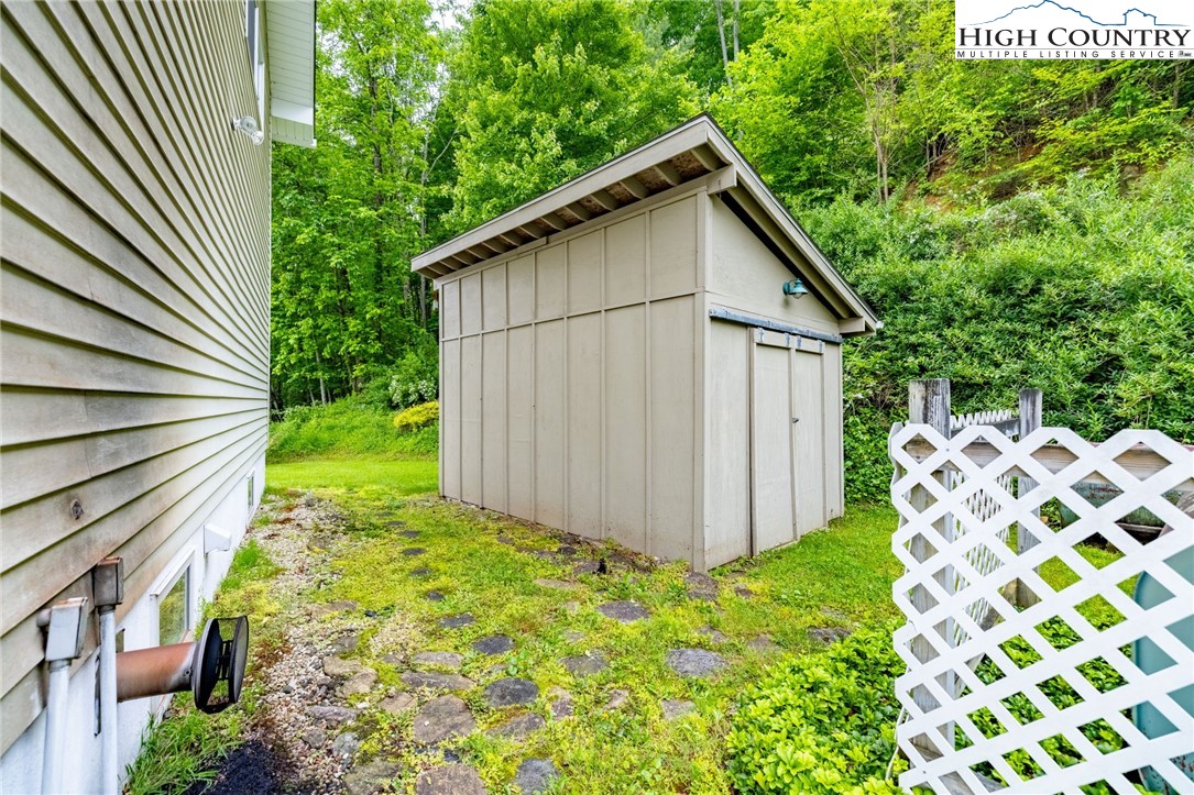 2530 Bear Wallow Road