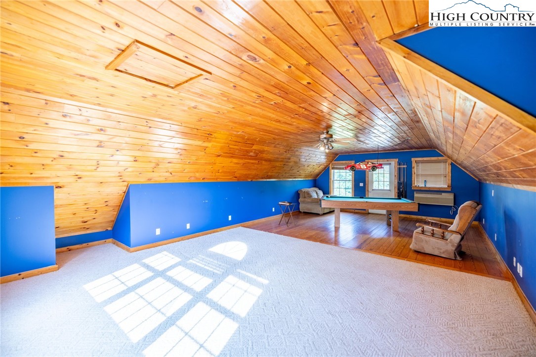 369 Maple Avenue