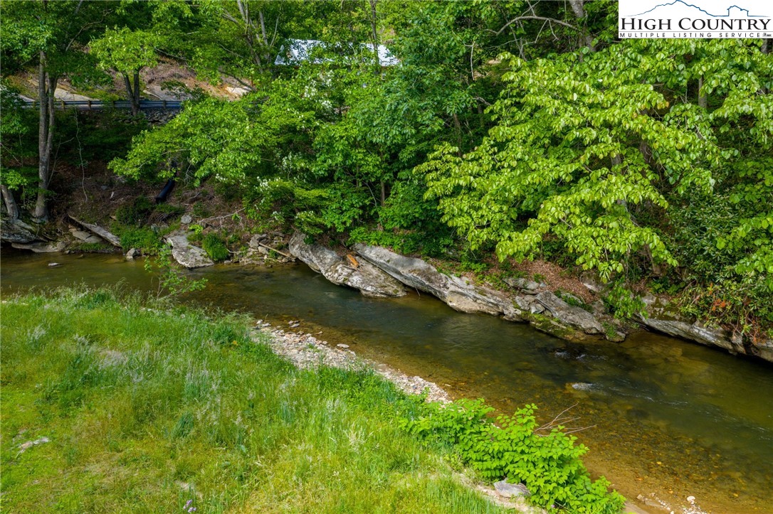 1369 Anderson Hill Road