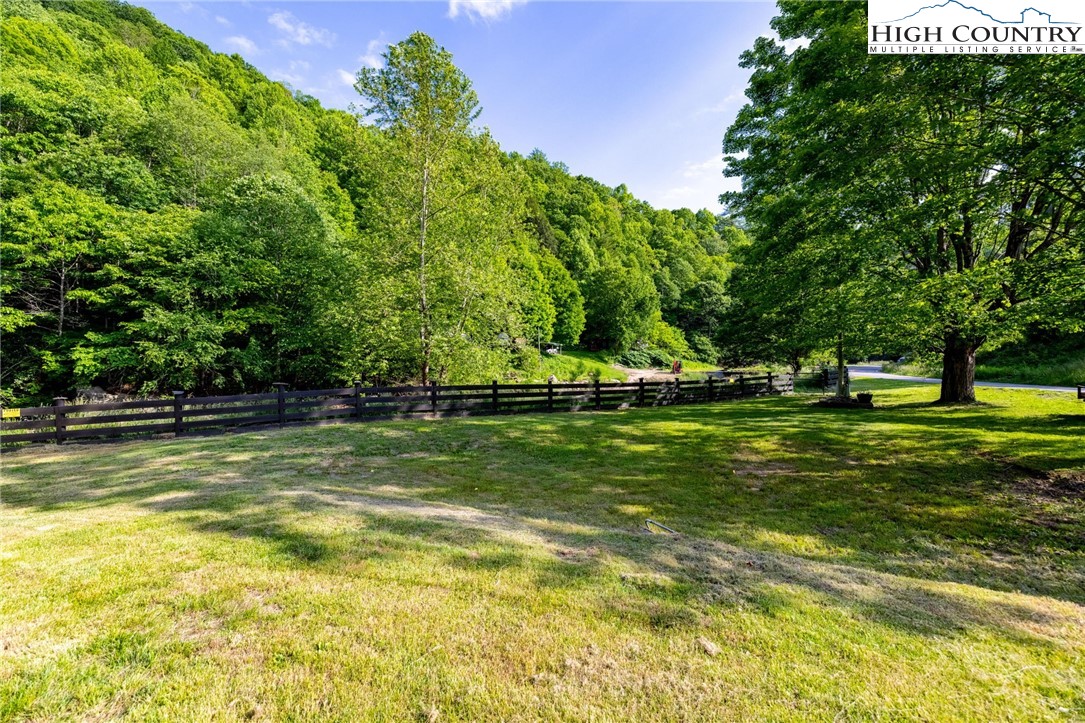 1369 Anderson Hill Road