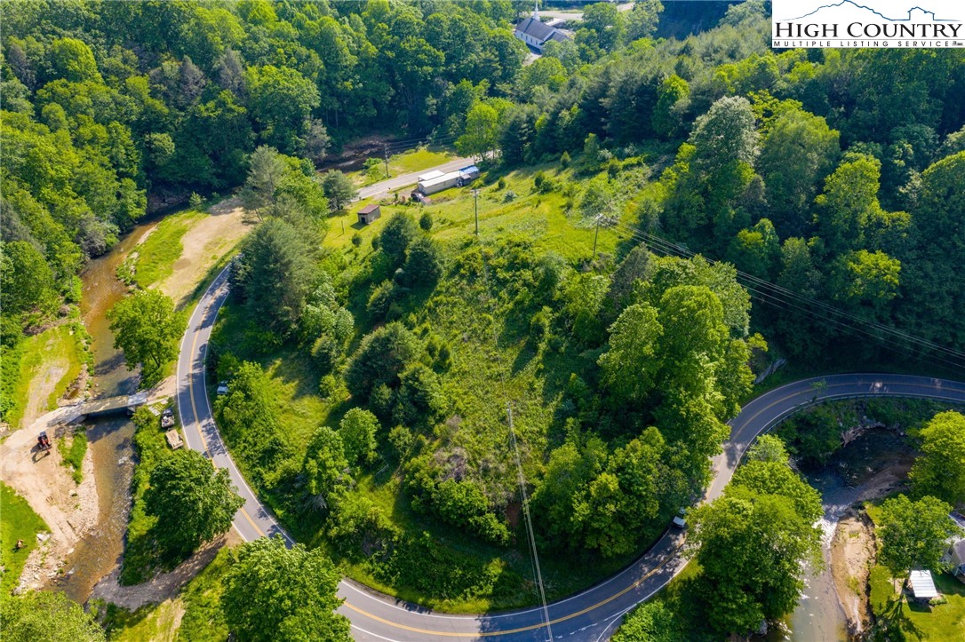 1369 Anderson Hill Road