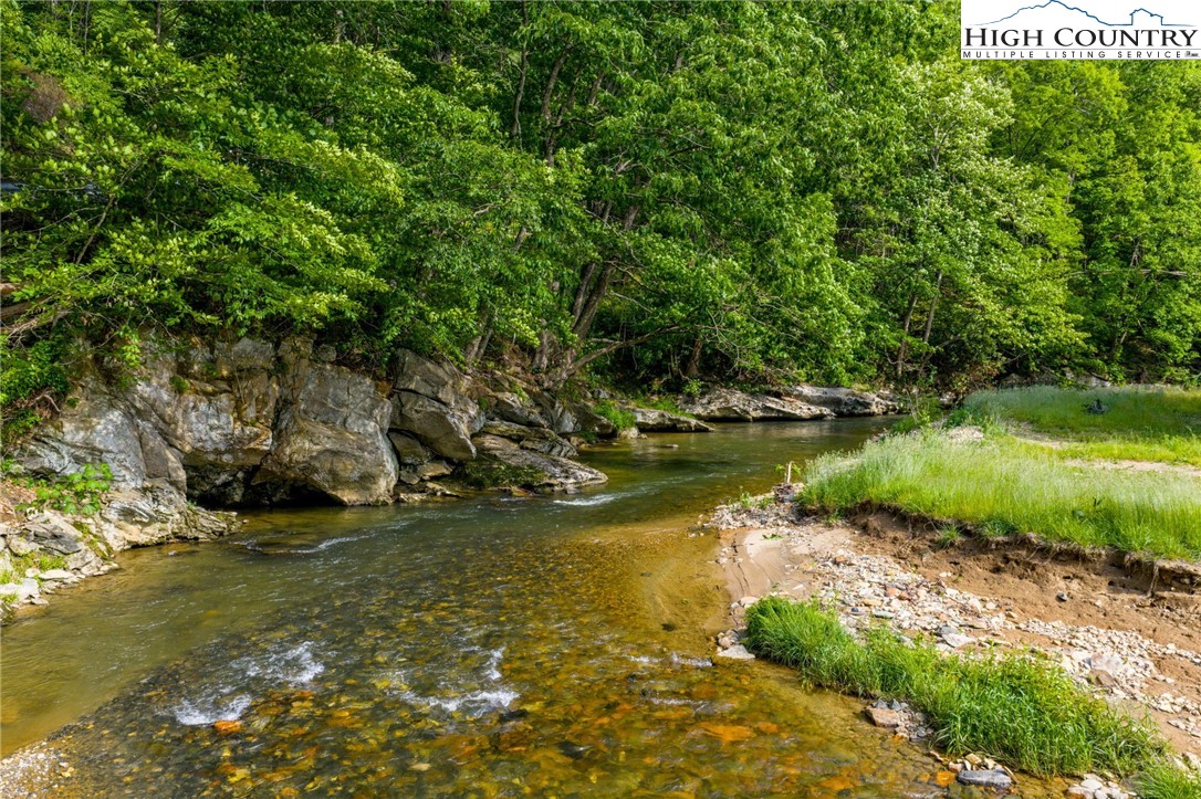 1369 Anderson Hill Road