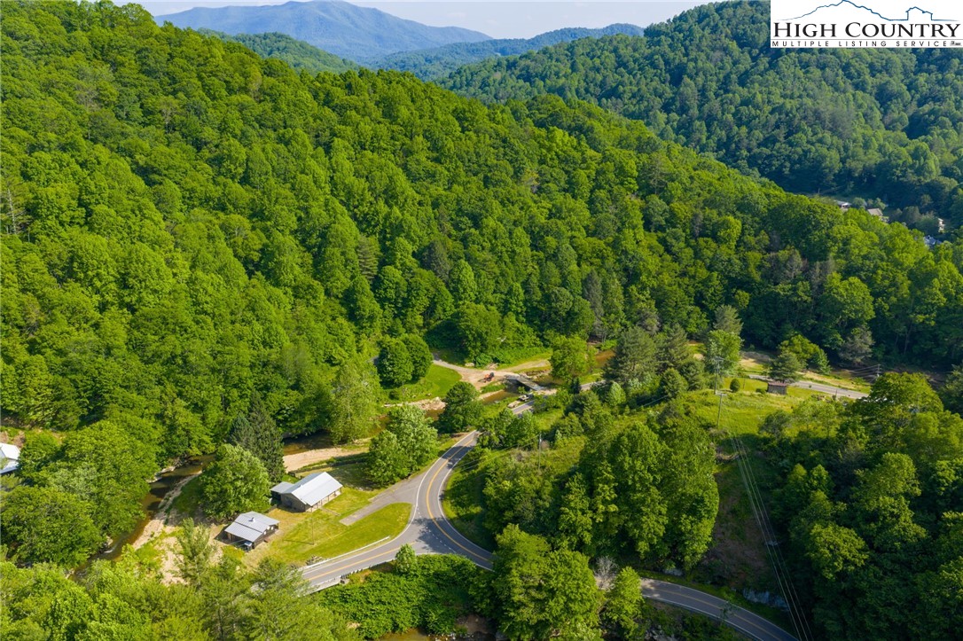 1369 Anderson Hill Road