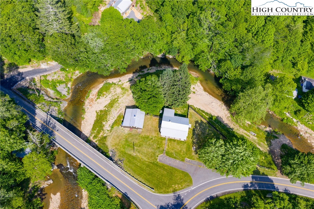 1369 Anderson Hill Road