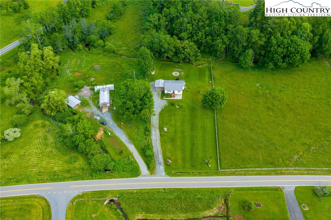 201 W Laurel Knob Road