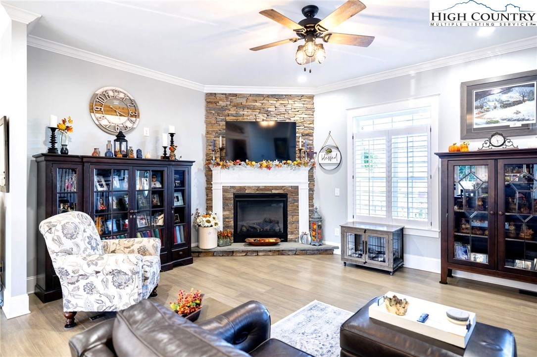 461 Chestnut Ridge Drive
