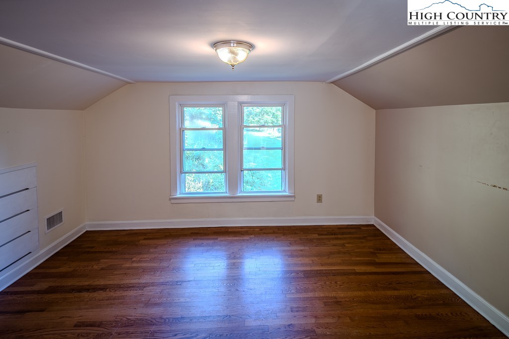 1680 Highway 194 South