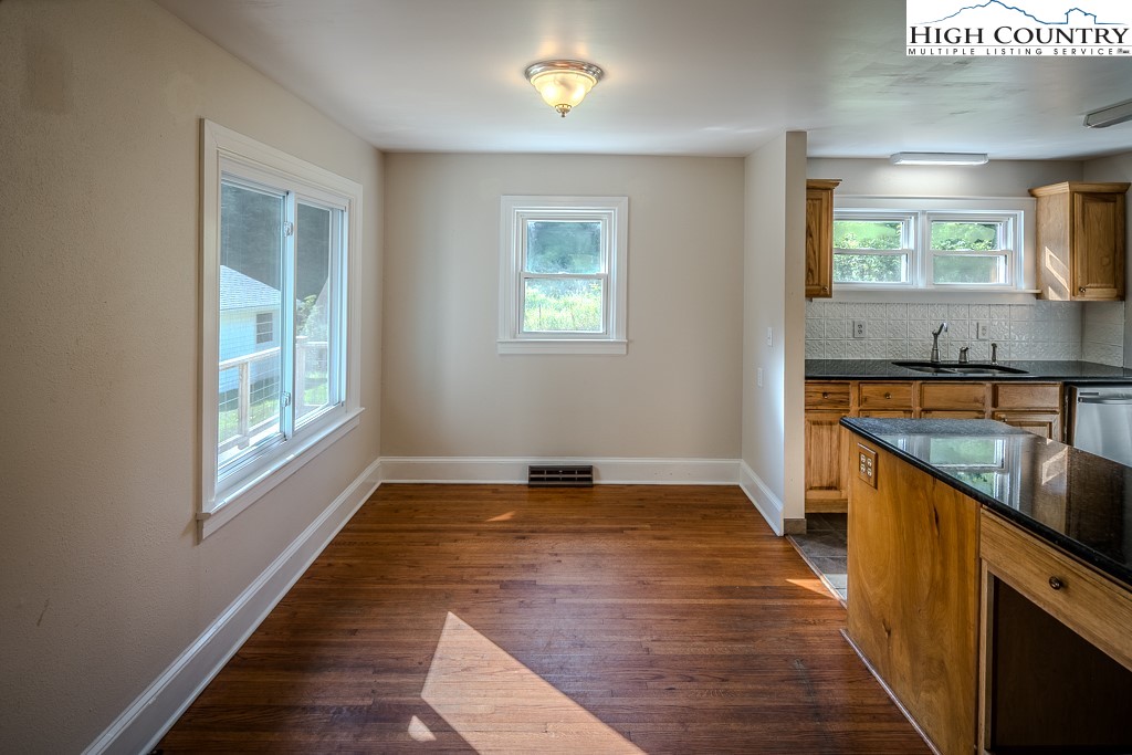 1680 Highway 194 South