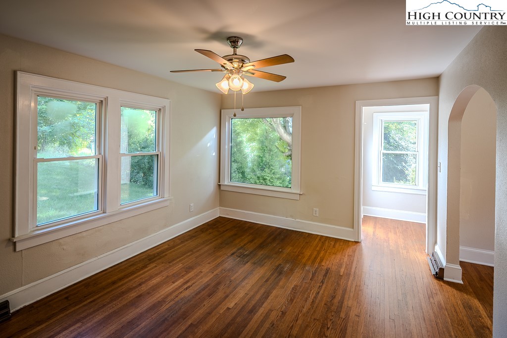 1680 Highway 194 South