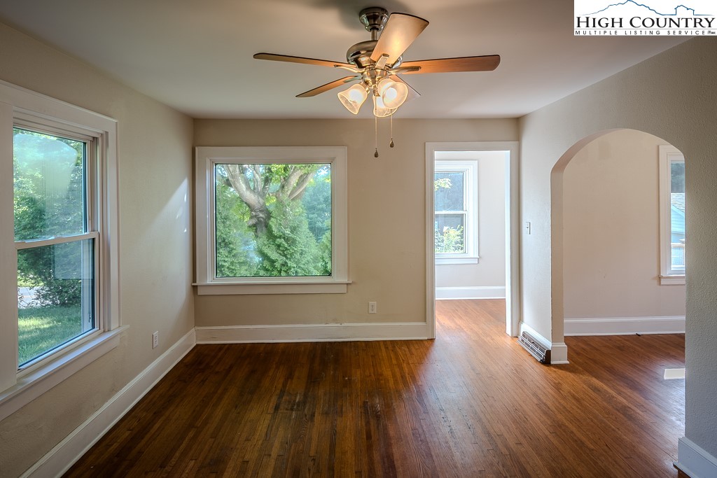 1680 Highway 194 South