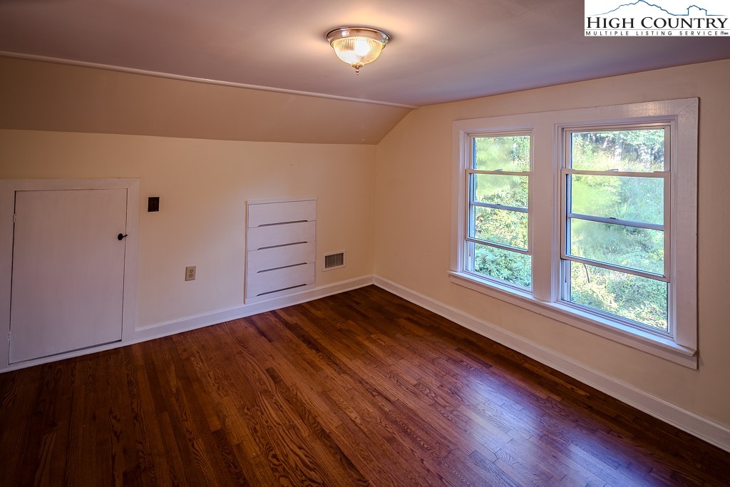 1680 Highway 194 South