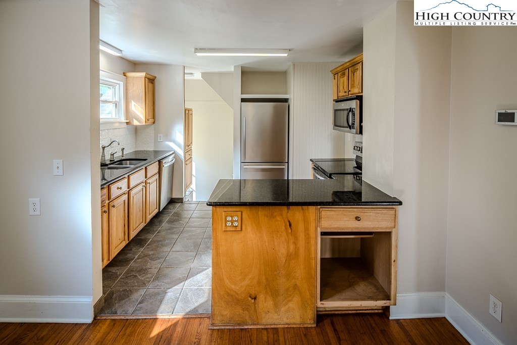 1680 Highway 194 South